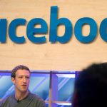 Цукерберг извинился за скандал с Facebook через печатную прессу